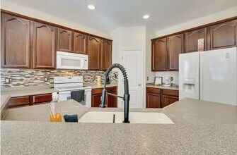 3030 Stonington Run in Kissimmee, FL - Building Photo - Building Photo