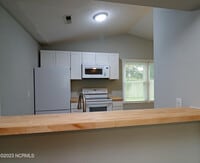 498 Hemlock Dr photo'