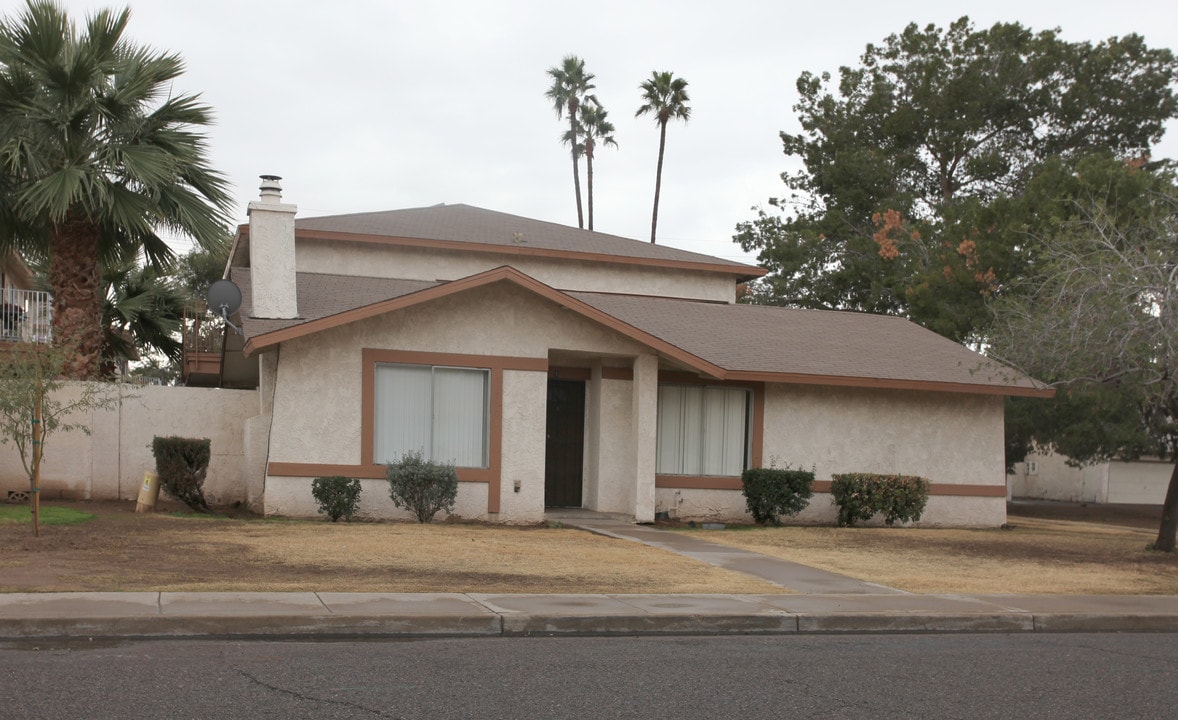 3315 W Loma Ln in Phoenix, AZ - Foto de edificio