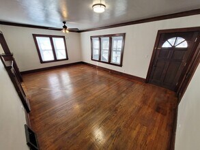 1319 Prairie Ave, Unit 1319 1/2 in Beloit, WI - Building Photo - Building Photo