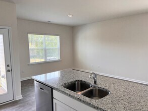 455 David Hl Dr in Sanford, NC - Building Photo - Building Photo