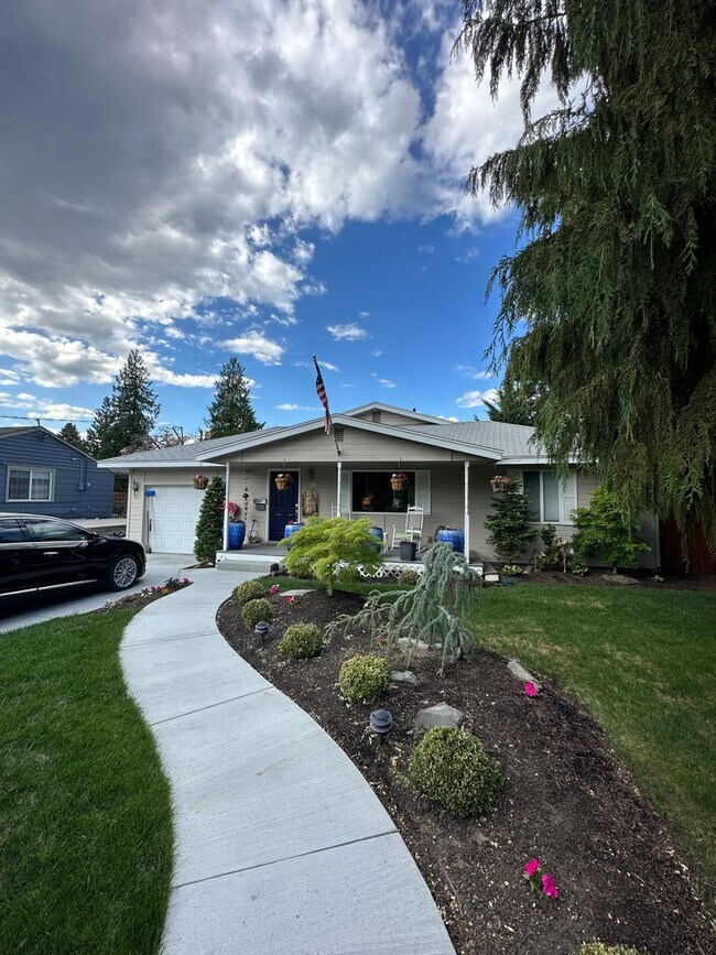 1138 Jefferson St in Wenatchee, WA - Building Photo - Building Photo