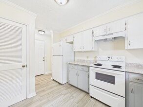 106 Doubloon Dr in Lafayette, LA - Building Photo - Building Photo