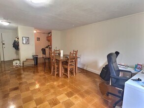 183 Kent St, Unit 4 in Brookline, MA - Foto de edificio - Building Photo