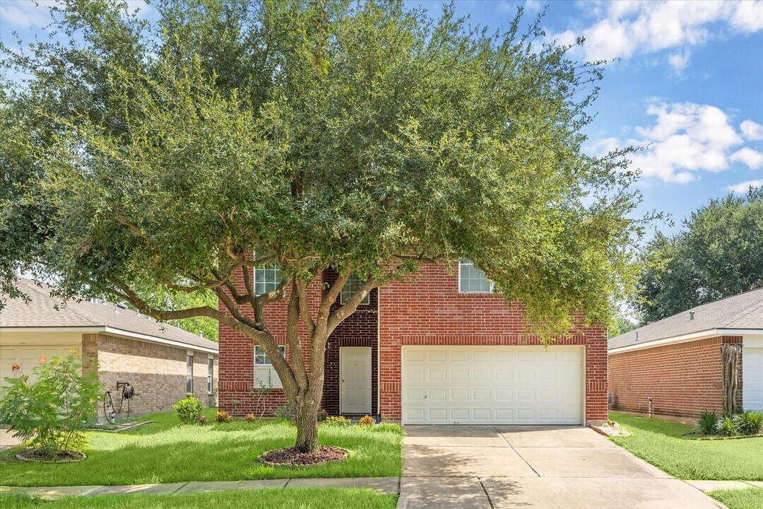 15627 Haleys Landing Ln in Houston, TX - Building Photo