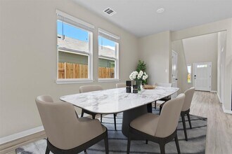 520 View Dr in Andice, TX - Building Photo - Building Photo