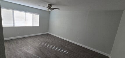 1405 Vegas Valley Dr, Unit 132 in Las Vegas, NV - Building Photo - Building Photo