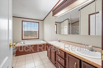 2588 Johnson Creek Rd in Columbia, TN - Building Photo - Building Photo