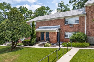 HudsonView Living in Peekskill, NY - Building Photo - Building Photo