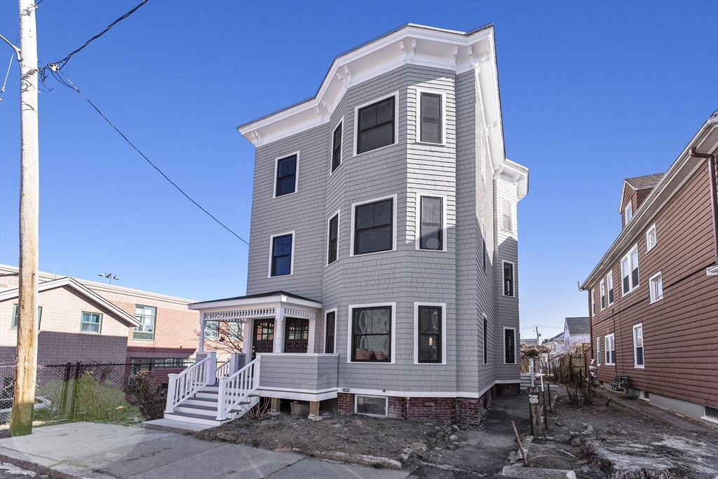 37 Knowlton St in Somerville, MA - Building Photo