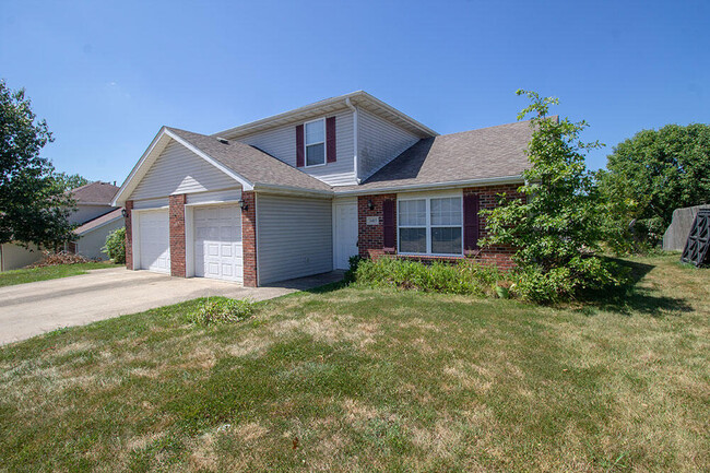 1415 N Frideriki Dr in Columbia, MO - Building Photo - Building Photo