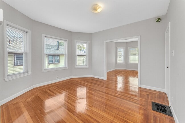 17 Weymouth Ave in Boston, MA - Building Photo - Building Photo