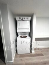 22722-2282a 82a Ave NW in Edmonton, AB - Building Photo - Building Photo