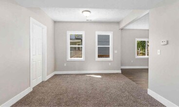 1335 Broadway Ave NW in Grand Rapids, MI - Building Photo - Building Photo
