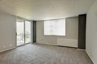Building Photo - Fir Hill Towers Apartamentos in Akron, Ohio