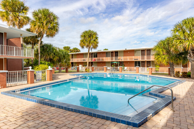 Colonial Drive Apartments in Orlando, FL - Building Photo - Building Photo