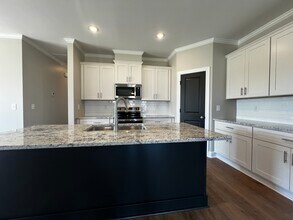 809A Sarah Rebecca Dr in Greenville, NC - Building Photo - Building Photo