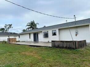 9149 Shaddock Rd E in Ft. Myers, FL - Building Photo - Building Photo