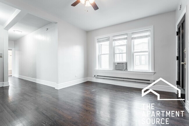 3845 N Greenview, Unit 1E in Chicago, IL - Foto de edificio - Building Photo