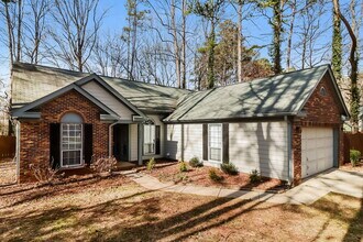 202 Aurora Ln in Huntersville, NC - Building Photo - Building Photo