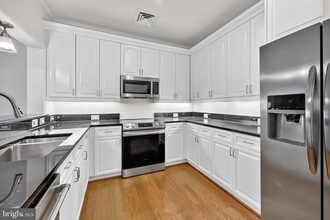 401 13th St NE in Washington, DC - Building Photo - Building Photo