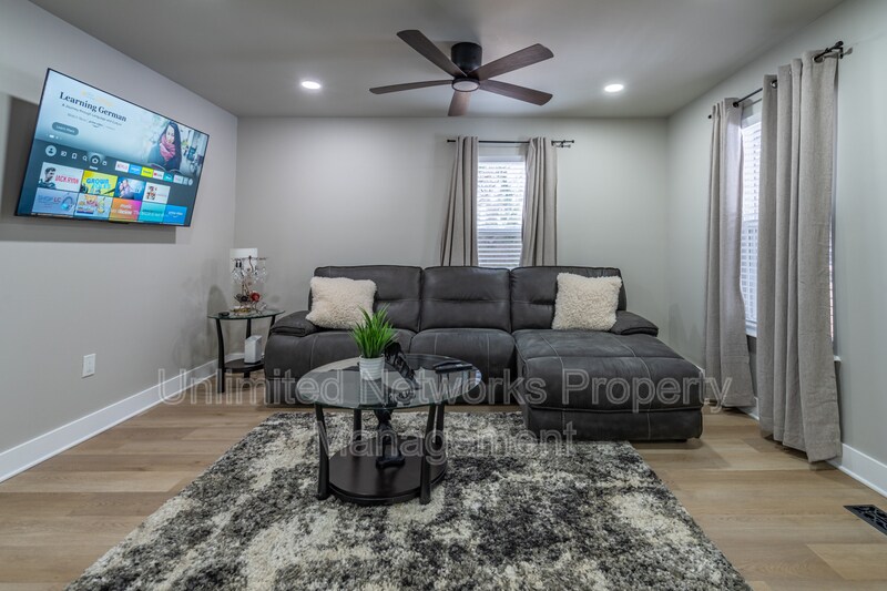 410 St Johns Ave SW in Atlanta, GA - Building Photo