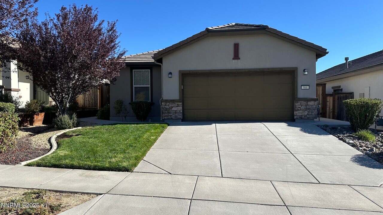966 Callaway Trail in Reno, NV - Building Photo