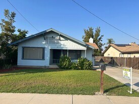 508 W Grand Ave in Porterville, CA - Building Photo
