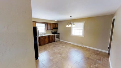 325 S Matthias St in Appleton, WI - Foto de edificio - Building Photo