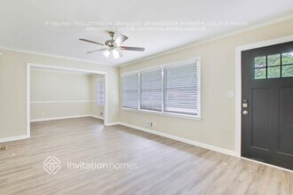 2246 Collins Dr in East Point, GA - Building Photo - Building Photo