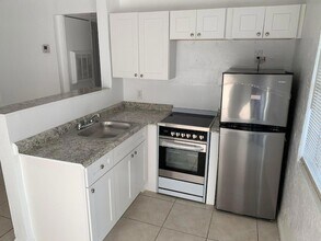 1913 Division Ave, Unit 201 in West Palm Beach, FL - Building Photo - Building Photo
