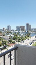 2500 E Las Olas Blvd in Fort Lauderdale, FL - Building Photo - Building Photo