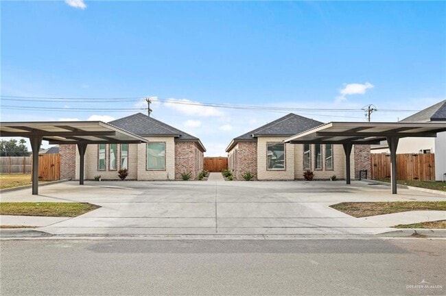 property at 16 Xanthia S St