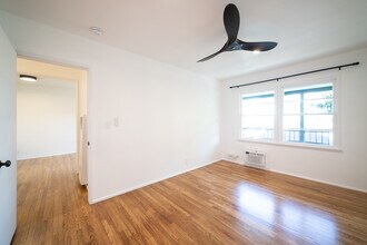11638 Riverside Dr in Los Angeles, CA - Building Photo - Building Photo