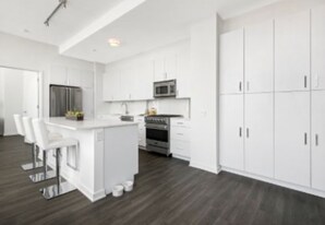 1212 N La Salle Dr in Chicago, IL - Building Photo