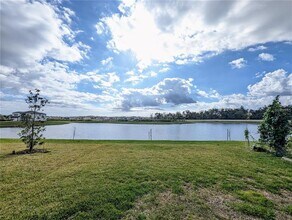 2944 Autumn Rock Dr in Zephyrhills, FL - Building Photo - Building Photo