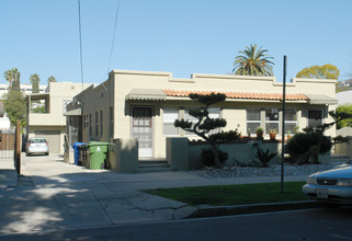 4127-4129 Cumberland Ave in Los Angeles, CA - Building Photo - Building Photo