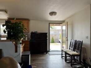 1109 Thomas St in Eureka, CA - Building Photo - Building Photo