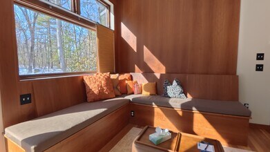 64 Newcomb Rd in Stoneham, MA - Building Photo - Building Photo