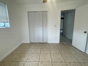 4420 NW 60th St in Fort Lauderdale, FL - Building Photo - Building Photo