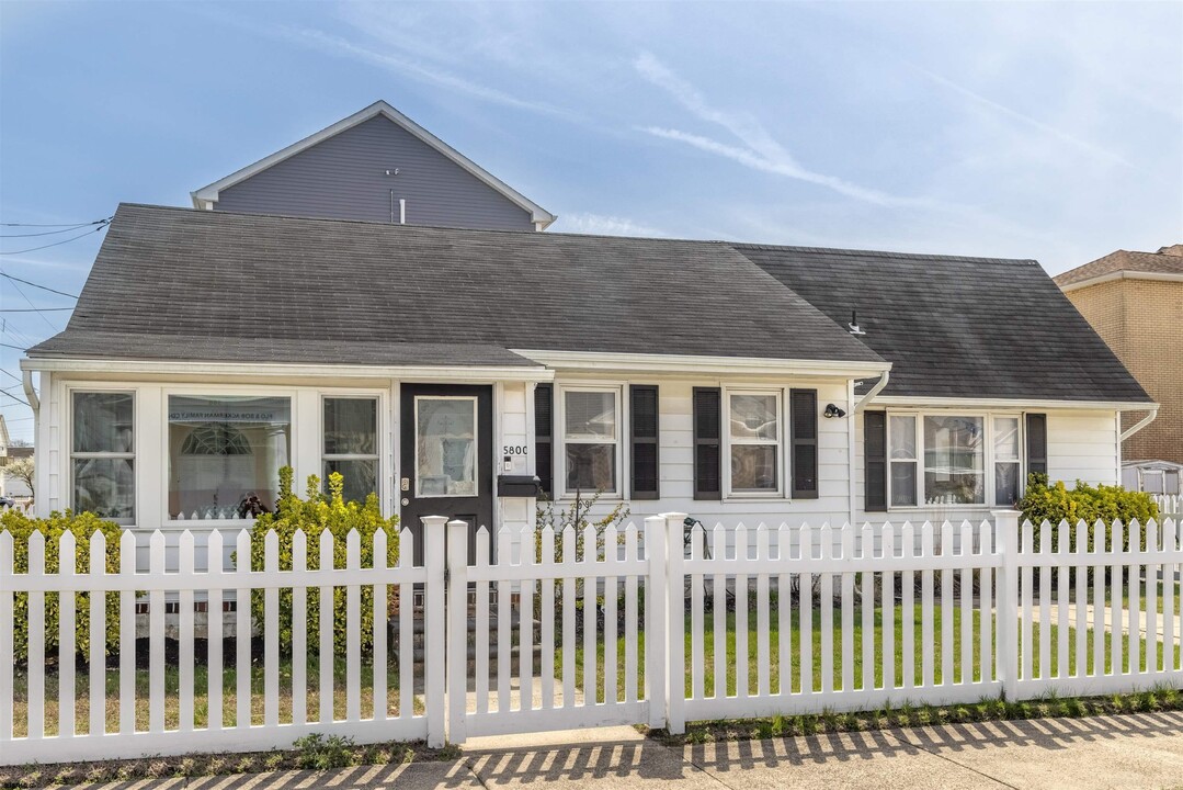 5800 Calvert Ave in Ventnor City, NJ - Foto de edificio