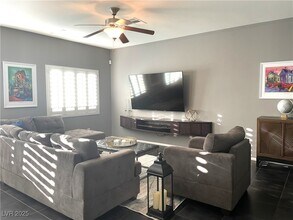 129 Errogie St in Henderson, NV - Foto de edificio - Building Photo