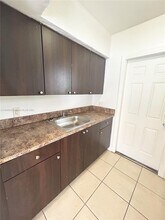 1255 SW 6th St in Miami, FL - Foto de edificio - Building Photo