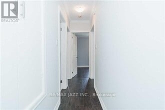 93 Beatrice St W in Oshawa, ON - Building Photo - Building Photo