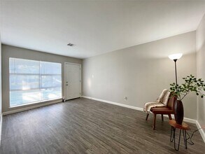 5743 Beldart St in Houston, TX - Building Photo - Building Photo