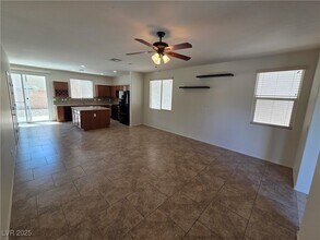 8521 W Kellman Ave in Las Vegas, NV - Building Photo - Building Photo