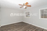 517 Village Ln photo'