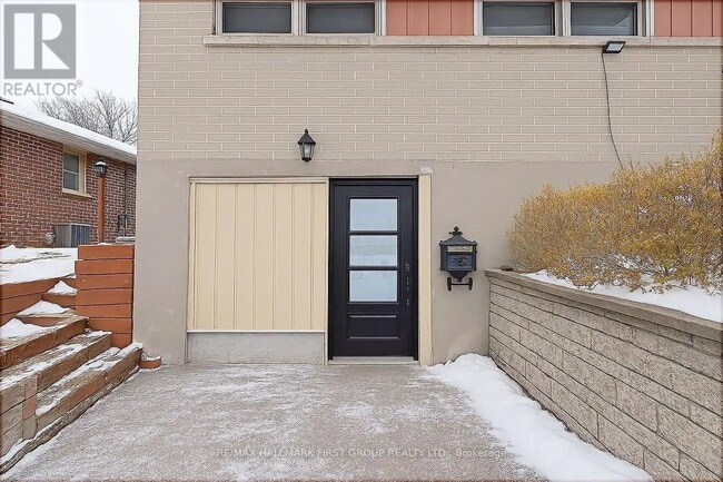 714 Tennyson Ave in Oshawa, ON - Building Photo - Building Photo