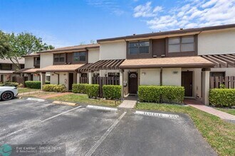4908 NW 82nd Ave in Lauderhill, FL - Building Photo - Building Photo