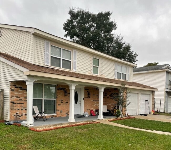 3805 N Deerwood Dr in Harvey, LA - Building Photo - Building Photo